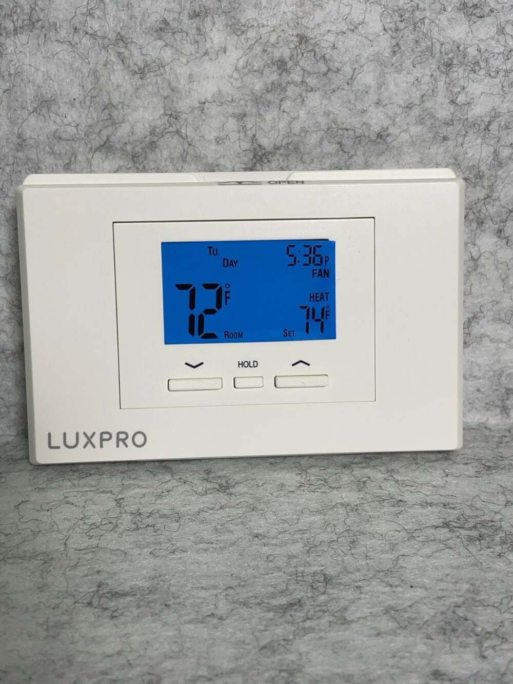 LuxPro P521U 5/2-Day Programmable/Non-Programmable Thermostat AC and heat pump s - Picture 5 of 8